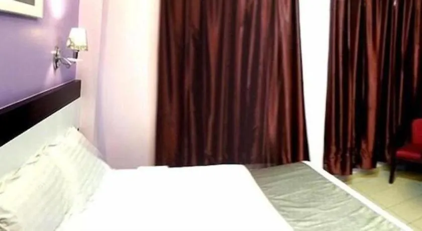 Hotel Star Moon ملقا